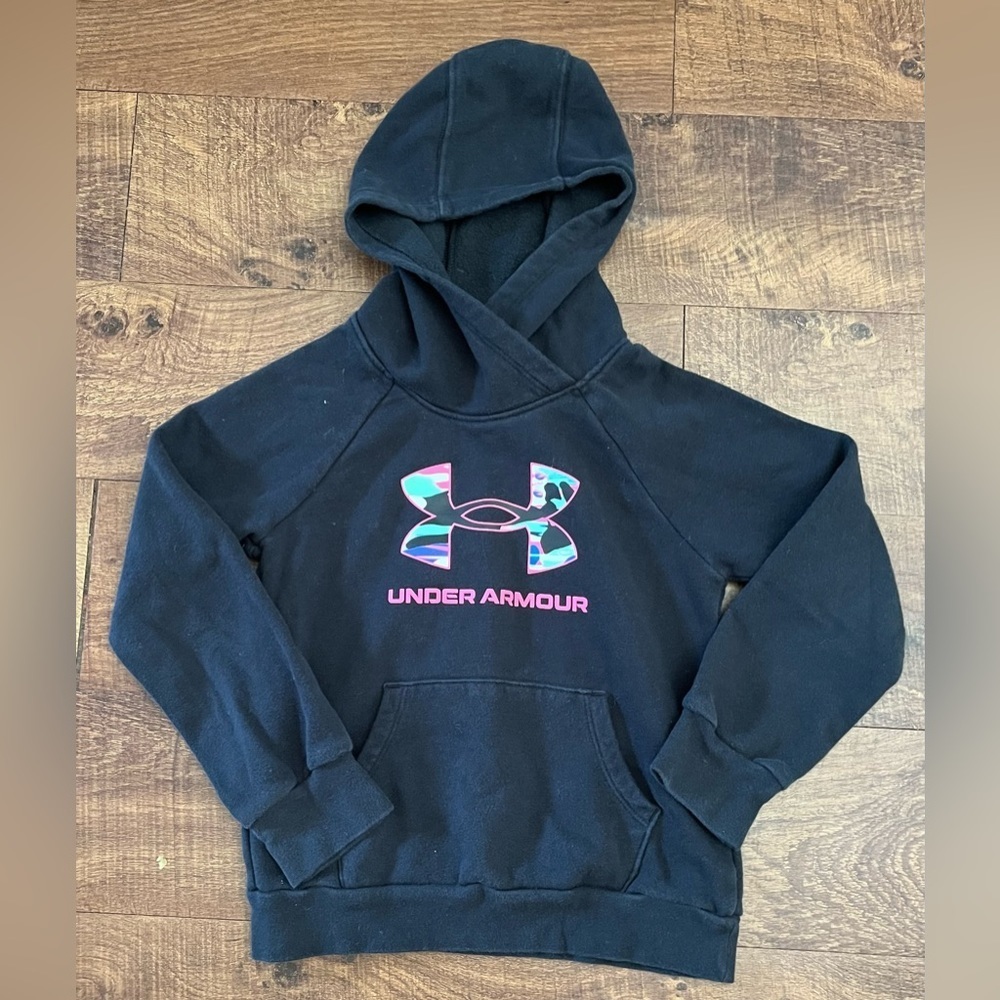 Under Armour girls hoodie size small/8 loose fit